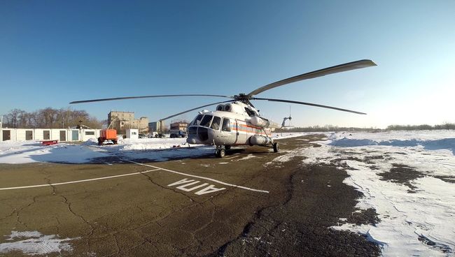 Вертолет МИ-8 Хабаровского авиационно-спасательного центра МЧС России, принимающий участие в поисках судна Восток Вертолет МИ-8 Хабаровского авиационно-спасательного центра МЧС России, принимающий участие в поисках судна Восток