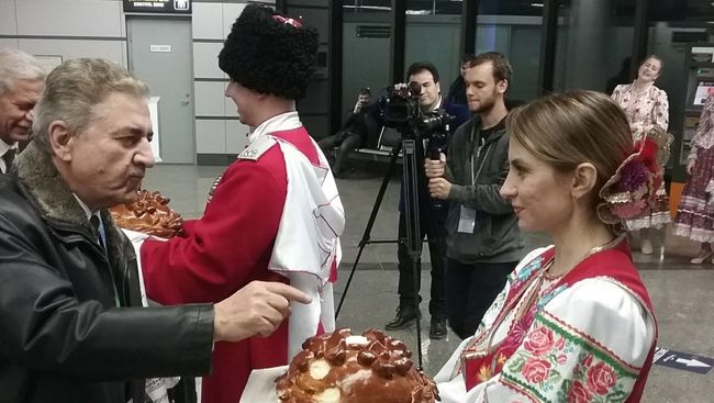 Ансамбль Любо перед встречей делегаций на конгрессе в Сочи. 28 января 2018 Ансамбль Любо перед встречей делегаций на конгрессе в Сочи. 28 января 2018