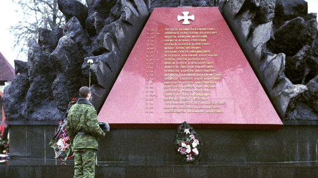 Обелиск в честь воинов-десантников 6-й роты погибших в Чечне Обелиск в честь воинов-десантников 6-й роты погибших в Чечне