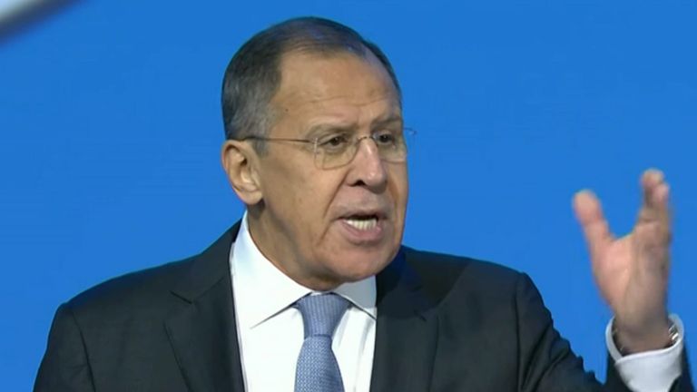 Крики делегатов прервали речь Лаврова на конгрессе сирийского нацдиалога Крики делегатов прервали речь Лаврова на конгрессе сирийского нацдиалога