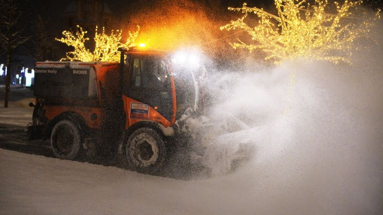Уборка снега в Москве. 31 января 2018 Уборка снега в Москве. 31 января 2018