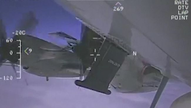 Стоп-кадр видео перехвата американского самолета-разведчика EP-3 над Черным морем