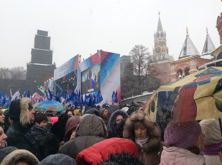 Участники митинга-концерта Россия в моем сердце! на Васильевском спуске в Москве. 3 февраля 2018 Участники митинга-концерта Россия в моем сердце! на Васильевском спуске в Москве. 3 февраля 2018
