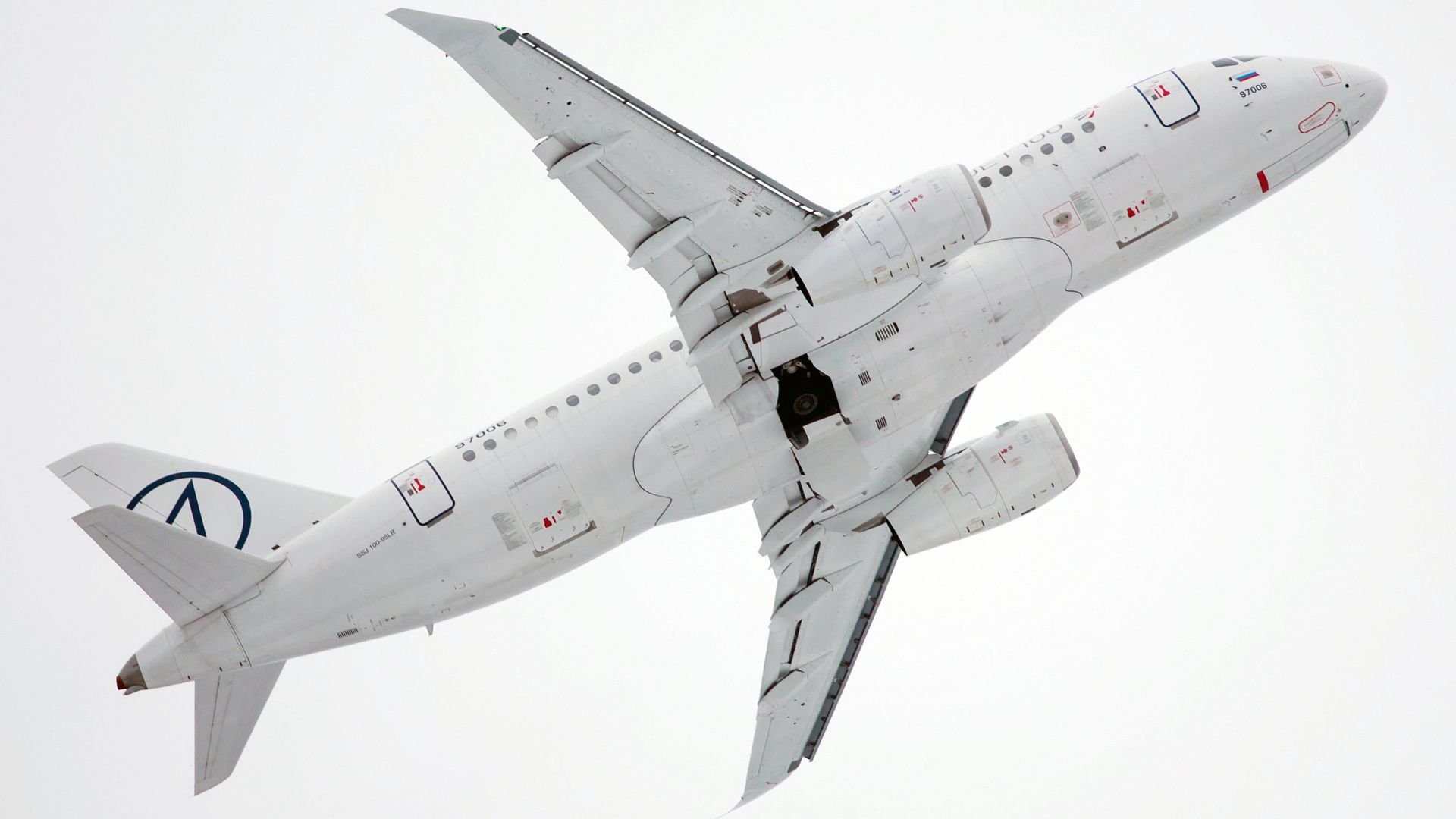 Самолет Sukhoi Superjet 100 Самолет Sukhoi Superjet 100 - РИА Новости, 1920, 06.05.2026