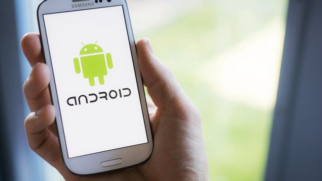 Операционная система Android мобильного телефона. Архивное фото