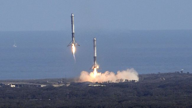 Ракета Falcon 9. 6 февраля 2018 года Ракета Falcon 9. 6 февраля 2018 года