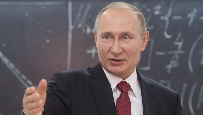 Президент РФ Владимир Путин во время встречи с учеными Сибирского отделения Российской академии наук в Новосибирске. 8 февраля 2018 Президент РФ Владимир Путин во время встречи с учеными Сибирского отделения Российской академии наук в Новосибирске. 8 февраля 2018