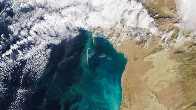 Молочный вихрь в Каспийском море Молочный вихрь в Каспийском море