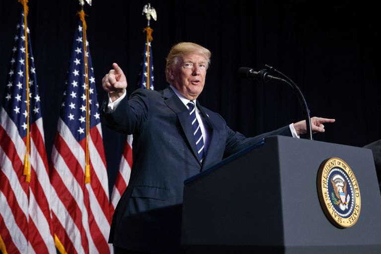 Дональд Трамп во время Национального молитвенного завтрака в Вашингтоне. 8 февраля 2018 Дональд Трамп во время Национального молитвенного завтрака в Вашингтоне. 8 февраля 2018