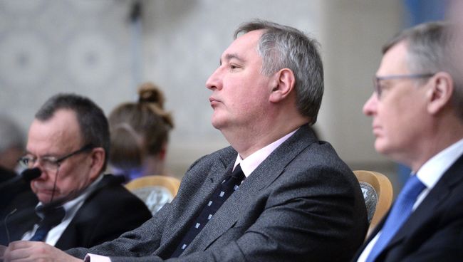 Заместитель председателя правительства РФ Дмитрий Рогозин на заседании межправительственной комиссии по сотрудничеству РФ с Бельгией и Люксембургом. 14 февраля 2018 Заместитель председателя правительства РФ Дмитрий Рогозин на заседании межправительственной комиссии по сотрудничеству РФ с Бельгией и Люксембургом. 14 февраля 2018
