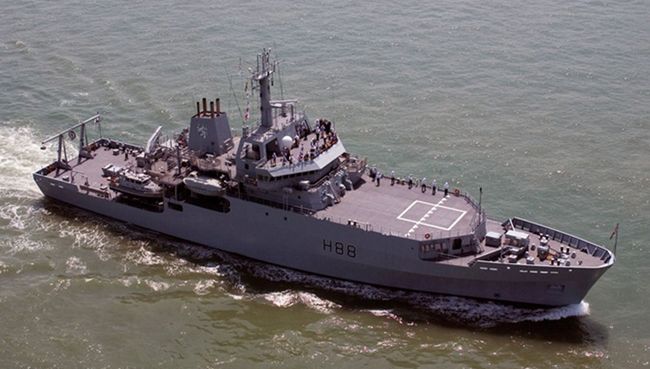 Британский корабль HMS Enterprise Британский корабль HMS Enterprise