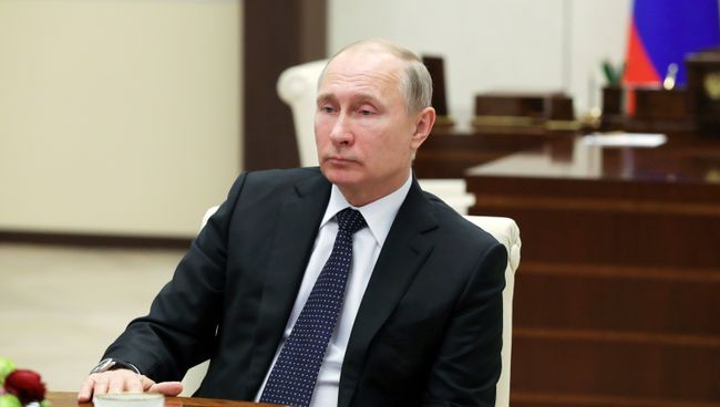 Владимир Путин во время встречи с участниками первого Всероссийского форума Наставник. 14 февраля 2018 Владимир Путин во время встречи с участниками первого Всероссийского форума Наставник. 14 февраля 2018