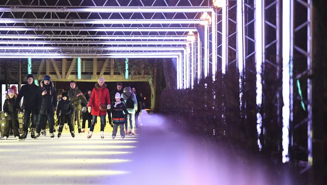 Открытие Стереокатка в Парке Горького. Архивное фото Открытие Стереокатка в Парке Горького. Архивное фото