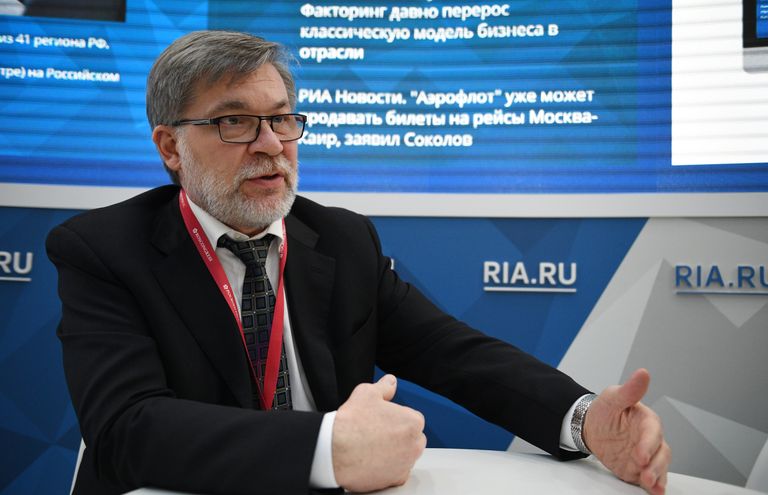 Заместитель руководителя ФАС России Андрей Цыганов во время интервью для сайта RIA.ru на Российском инвестиционном форуме в Сочи