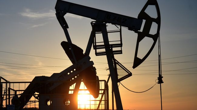 Добыча нефти. Архивное фото