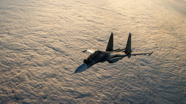 Многоцелевой истребитель Су-30СМ. Архивное фото Многоцелевой истребитель Су-30СМ. Архивное фото