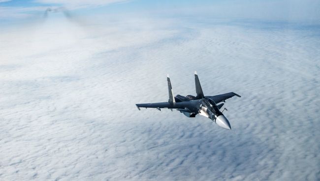 Многоцелевой истребитель Су-30СМ. Архивное фото Многоцелевой истребитель Су-30СМ. Архивное фото