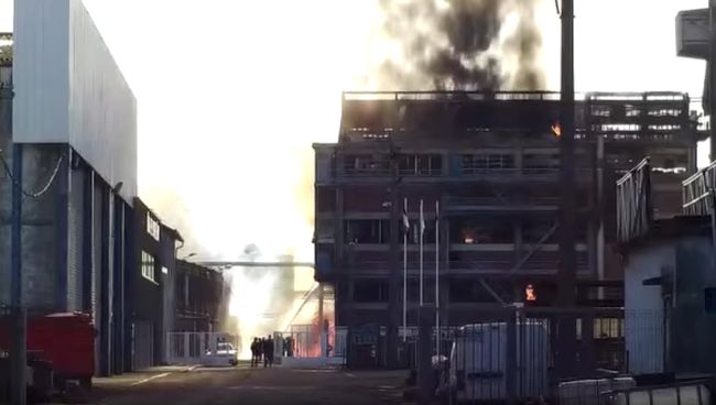 Взрыв на заводе агропромышленной компании Saipol в Дьепе, Франция. 17 февраля 2018 Взрыв на заводе агропромышленной компании Saipol в Дьепе, Франция. 17 февраля 2018