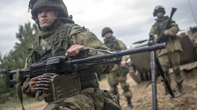 Военнослужащие в ходе учений