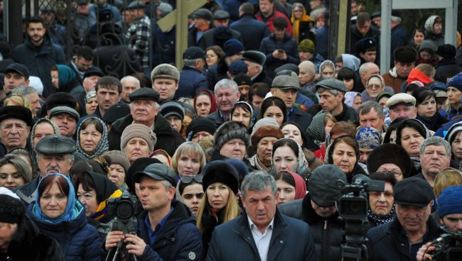 Прощание с погибшими при стрельбе у Свято-Георгиевского храма в Кизляре. 20 февраля 2018 Прощание с погибшими при стрельбе у Свято-Георгиевского храма в Кизляре. 20 февраля 2018