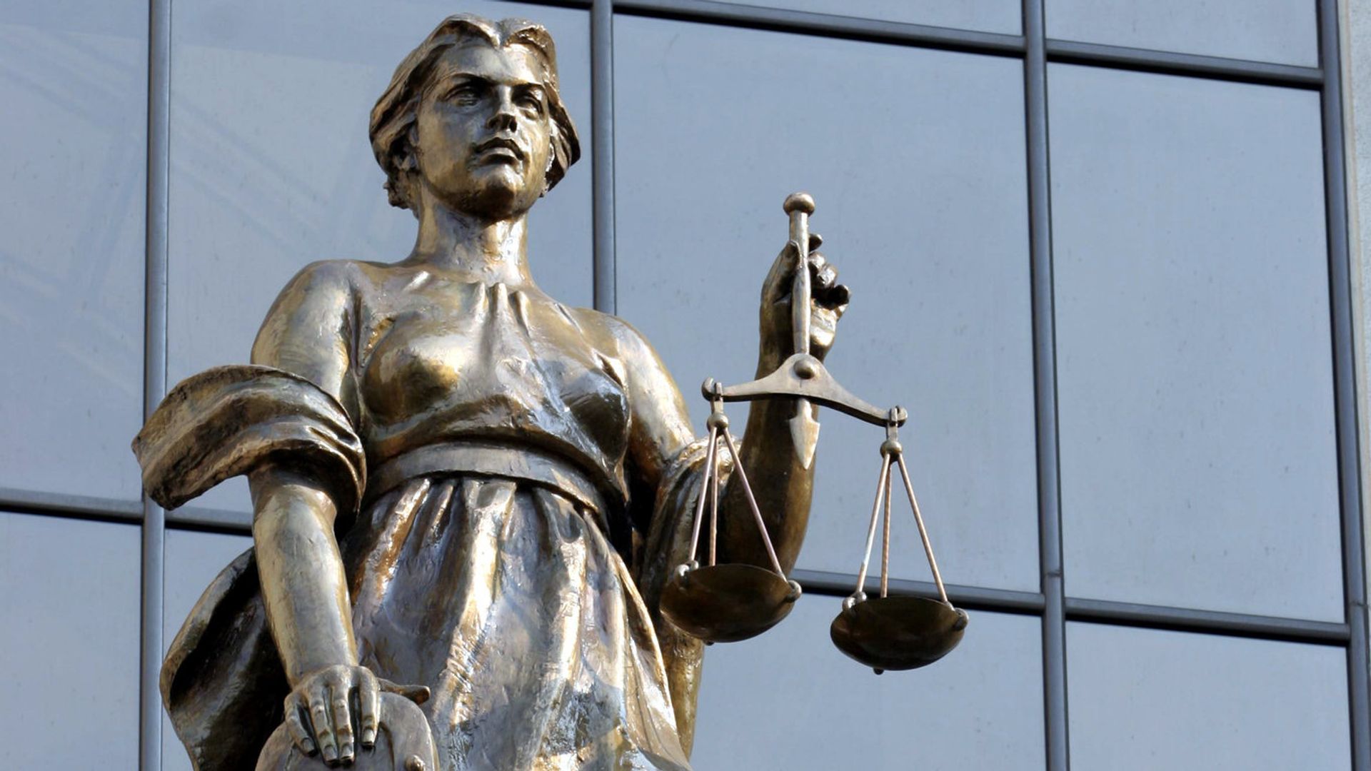 Статуя древнегреческой богини правосудия Фемиды на фасаде здания Верховного суда России Статуя древнегреческой богини правосудия Фемиды на фасаде здания Верховного суда России - РИА Новости, 1920, 20.01.2026