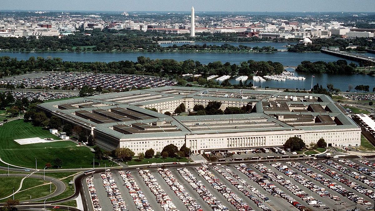 Вид на Пентагон в штате Виргиния, США Вид на Пентагон в штате Виргиния, США - РИА Новости, 1920, 17.06.2022