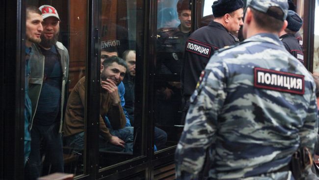 Обвиняемые по делу о беспорядках на Хованском кладбище в Мосгорсуде. 21 февраля 2018 Обвиняемые по делу о беспорядках на Хованском кладбище в Мосгорсуде. 21 февраля 2018
