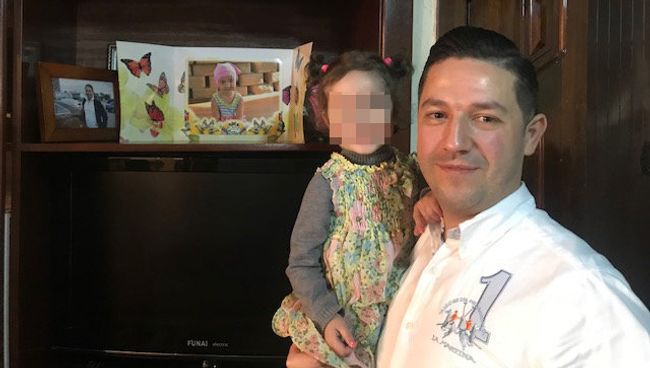 Девочка, якобы похищенная из гостиницы в Вене, со своим отцом в Ливане Девочка, якобы похищенная из гостиницы в Вене, со своим отцом в Ливане