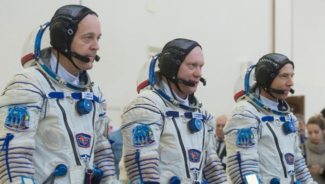 Космонавт Роскосмоса Олег Артемьев, астронавты НАСА Эндрю Фойстел и Ричард Арнольд вошли в состав основного экипажа МКС-55/56. 22 февраля 2018 Космонавт Роскосмоса Олег Артемьев, астронавты НАСА Эндрю Фойстел и Ричард Арнольд вошли в состав основного экипажа МКС-55/56. 22 февраля 2018