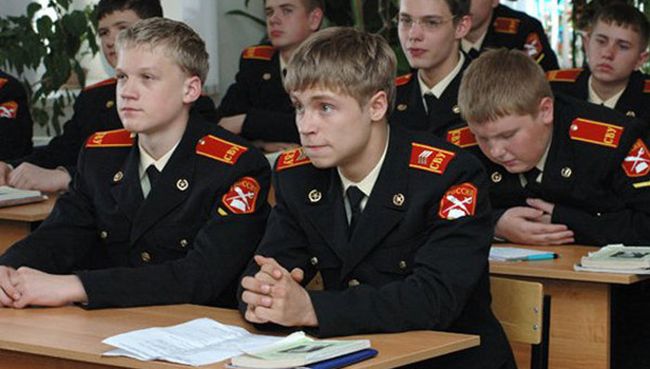Кадр из сериала Кадетство Кадр из сериала Кадетство