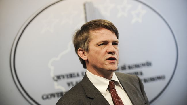 Экс-помощник госсекретаря США по международной безопасности и нераспространению Томас Кантримен Экс-помощник госсекретаря США по международной безопасности и нераспространению Томас Кантримен