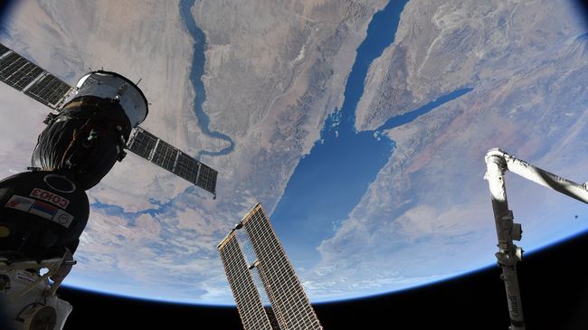 Красное море и Нил снятые астронавтом NASA Скоттом Тингл с борта МКС Красное море и Нил снятые астронавтом NASA Скоттом Тингл с борта МКС