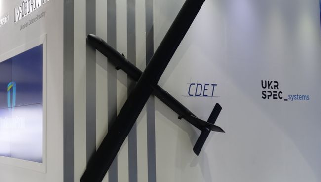 Демонстрация в ОАЭ украинского барражирующего боеприпаса Демонстрация в ОАЭ украинского барражирующего боеприпаса