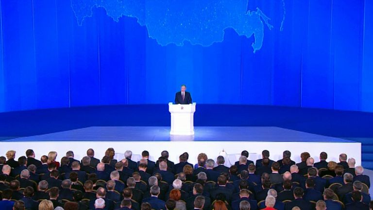 Путин раскритиковал необдуманное закрытие лечебных заведений на селе