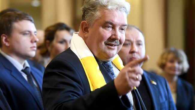 Кандидат в президенты РФ от партии Российский общенародный союз Сергей Бабурин Кандидат в президенты РФ от партии Российский общенародный союз Сергей Бабурин