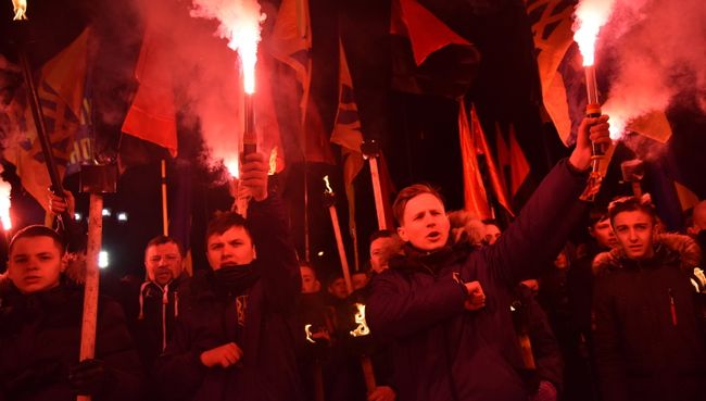 Участники факельного шествия активистов праворадикальных организаций во Львове. 4 марта 2018 Участники факельного шествия активистов праворадикальных организаций во Львове. 4 марта 2018