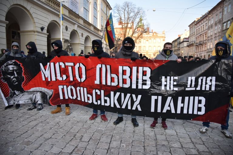 Участники факельного шествия активистов праворадикальных организаций во Львове. 4 марта 2018 Участники факельного шествия активистов праворадикальных организаций во Львове. 4 марта 2018