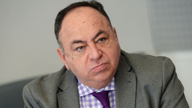 Посол Республики Эквадор в РФ Хулио Прадо Эспиноса во время интервью. 6 марта 2018 Посол Республики Эквадор в РФ Хулио Прадо Эспиноса во время интервью. 6 марта 2018