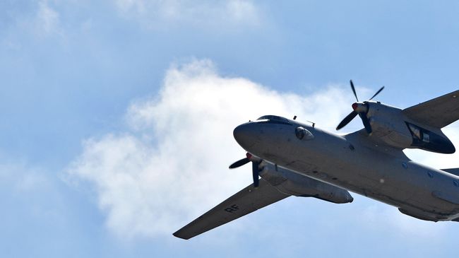 Военно-транспортный самолет Ан-26. Архивное фото Военно-транспортный самолет Ан-26. Архивное фото