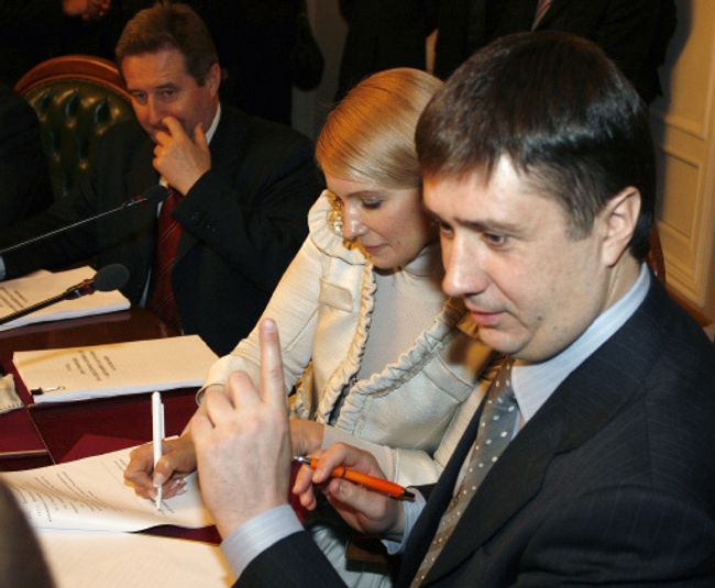 Лидер БЮТ Юлия Тимошенко и глава политсовета Наша Украина — Народная самооборона (НУНС) Вячеслав Кириленко
