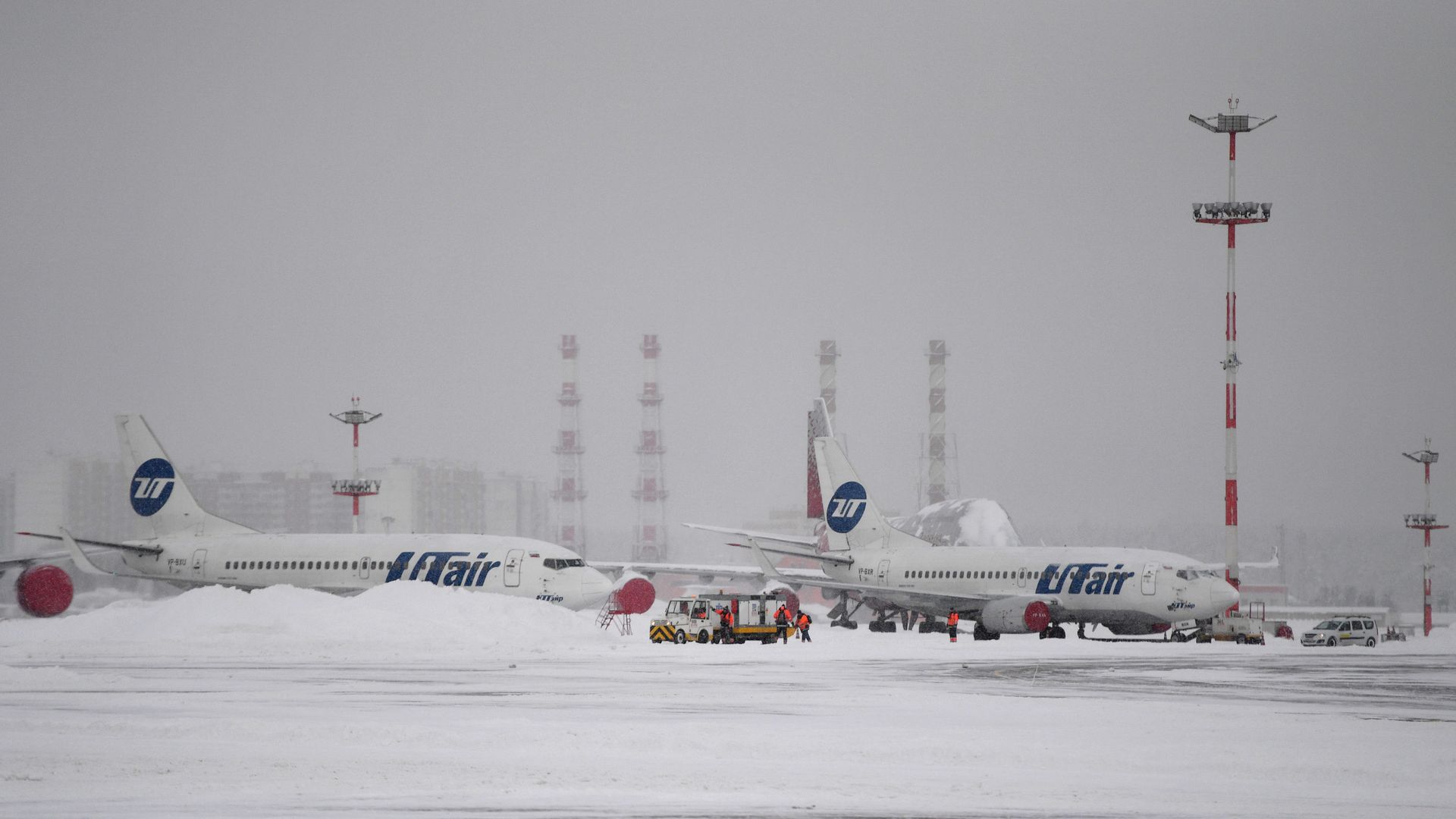 Самолеты авиакомпании Utair в аэропорту Внуково в Москве Самолеты авиакомпании Utair в аэропорту Внуково в Москве - РИА Новости, 1920, 17.01.2021
