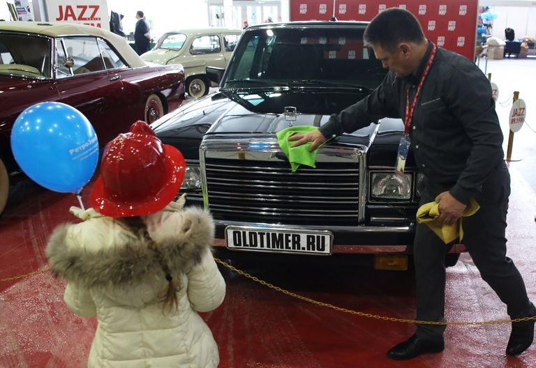 27-я выставка старинных автомобилей Олдтаймер-Галерея 27-я выставка старинных автомобилей Олдтаймер-Галерея