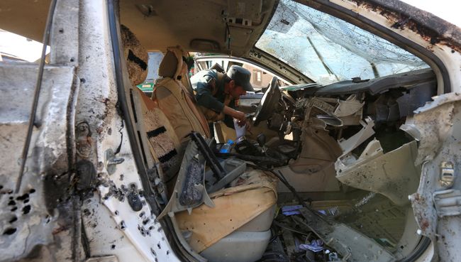 Взорванный автомобиль в афганском Джелалабаде. 7 марта 2018 Взорванный автомобиль в афганском Джелалабаде. 7 марта 2018