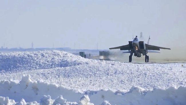 МиГ-31 ВКС провел учебный пуск гиперзвуковой ракеты Кинжал МиГ-31 ВКС провел учебный пуск гиперзвуковой ракеты Кинжал