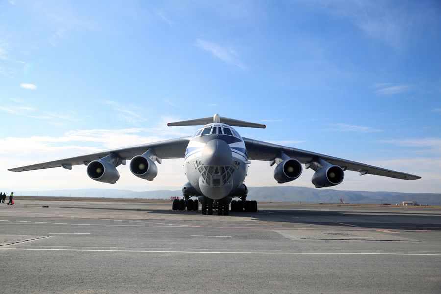 Самолет ИЛ-76 МД