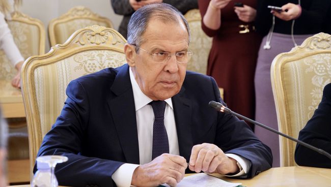 Министр иностранных дел России Сергей Лавров во время встречи с главой МИД Турции Мевлютом Чавушоглу Министр иностранных дел России Сергей Лавров во время встречи с главой МИД Турции Мевлютом Чавушоглу