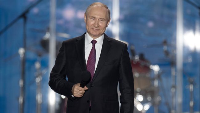 Президент РФ Владимир Путин выступает на концерте-митинге Россия. Севастополь. Крым в Севастополе. 14 марта 2018 Президент РФ Владимир Путин выступает на концерте-митинге Россия. Севастополь. Крым в Севастополе. 14 марта 2018