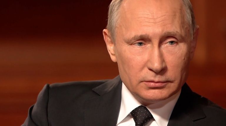 Путин рассказал об инциденте в Дрездене перед падением Берлинской стены Путин рассказал об инциденте в Дрездене перед падением Берлинской стены