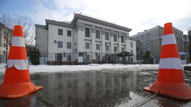 Здание посольства Российской Федерации в Киеве. Архивное фото Здание посольства Российской Федерации в Киеве. Архивное фото