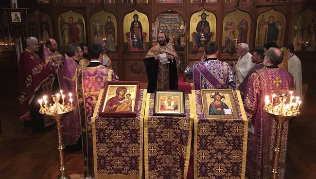 Богослужение в Храме Святых Апостолов Петра и Павла в Ирландии в Дублине Богослужение в Храме Святых Апостолов Петра и Павла в Ирландии в Дублине